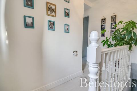 22 Redcar Road, Romford, RM3 9PT