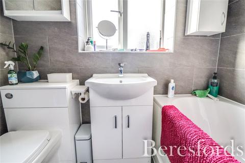 22 Redcar Road, Romford, RM3 9PT