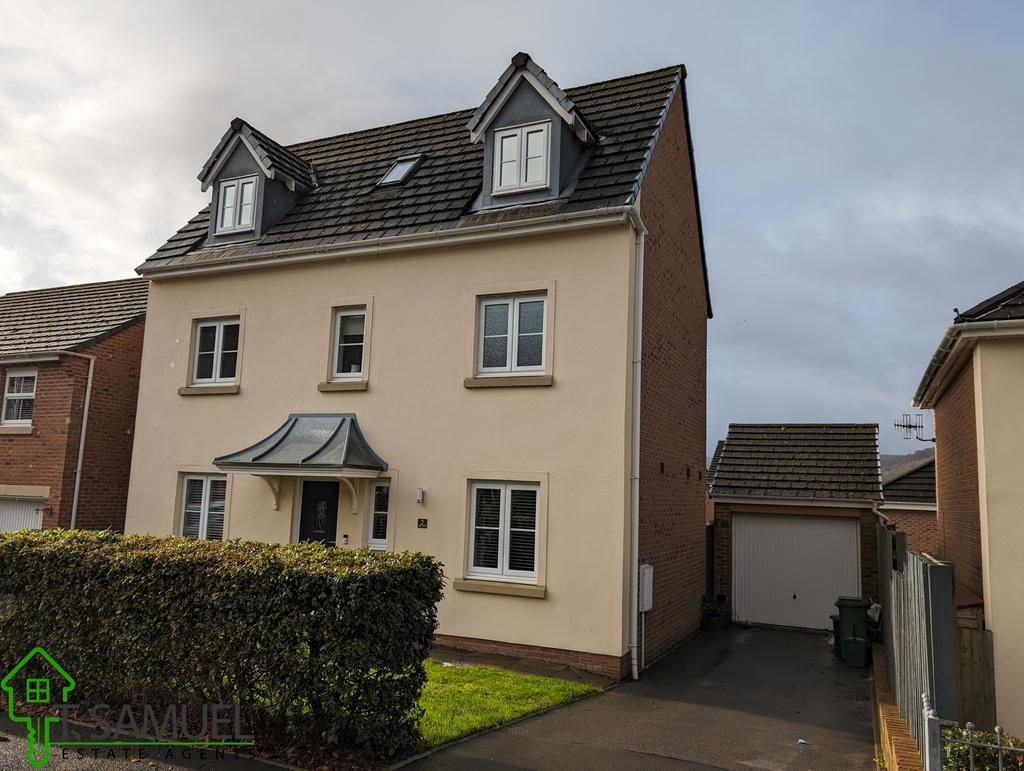 Heol Y Deri, Aberdare 4 bed detached house for sale £340,000