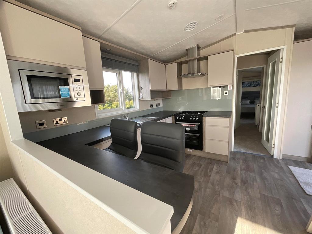 Eastern Road, Portsmouth, Hampshire 2 bed mobile home for sale £143,490