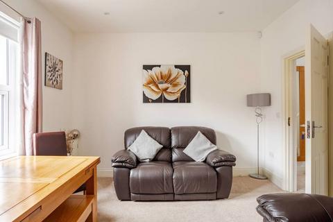 3 bedroom apartment for sale, LEATHERHEAD