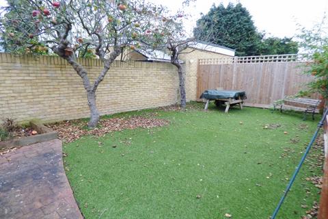 22d Worple Road, Epsom, KT18 5EF