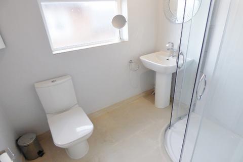 22d Worple Road, Epsom, KT18 5EF