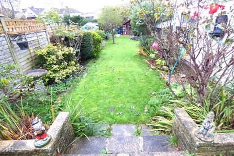 33 Lodge Close, Fetcham, Leatherhead, KT22 9QZ