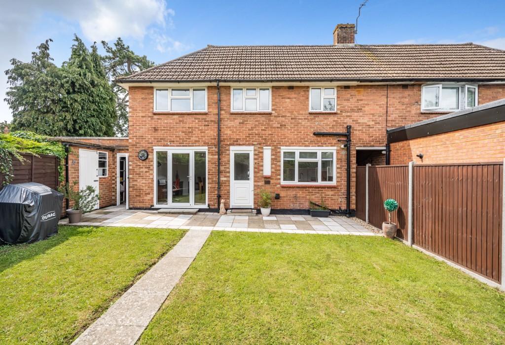 BOOKHAM 3 bed end of terrace house for sale £599,999
