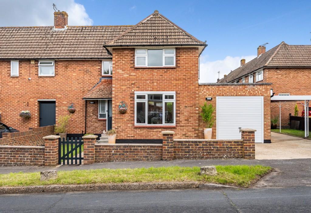 BOOKHAM 3 bed end of terrace house for sale £599,999