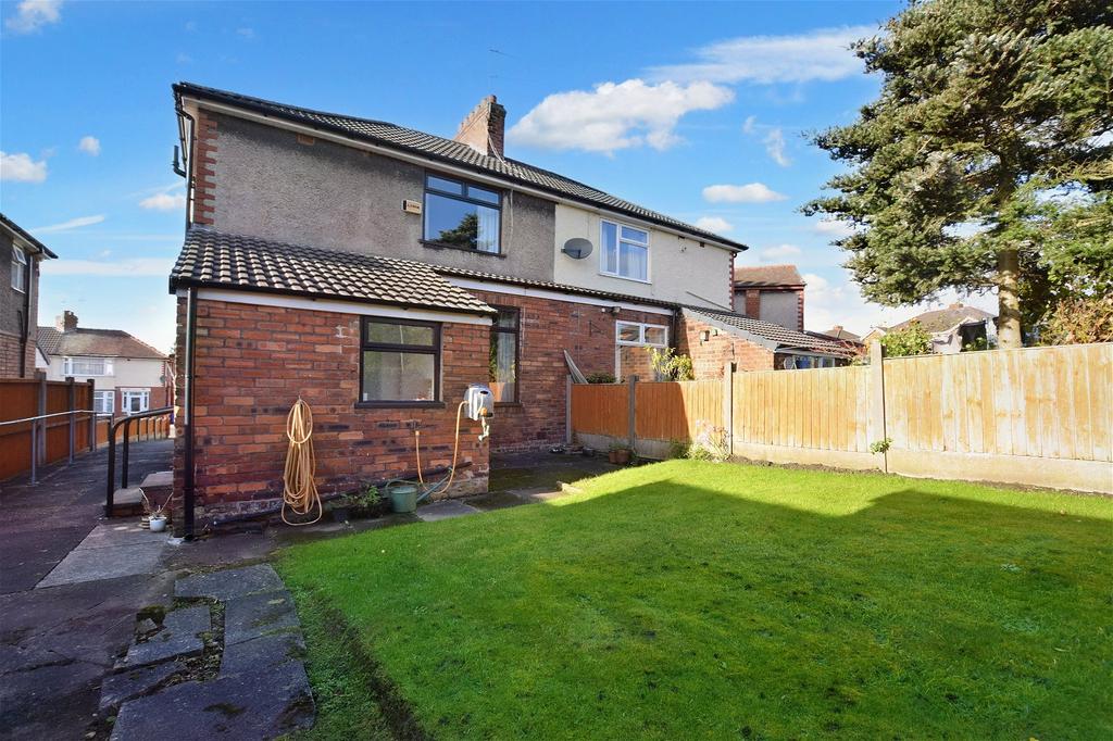 Kent Grove, Runcorn 3 bed semidetached house £180,000