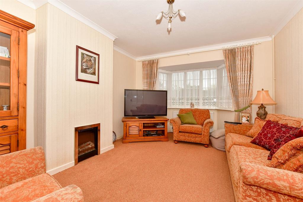 Blenheim Drive, Welling, Kent 3 bed semidetached house for sale £475,000