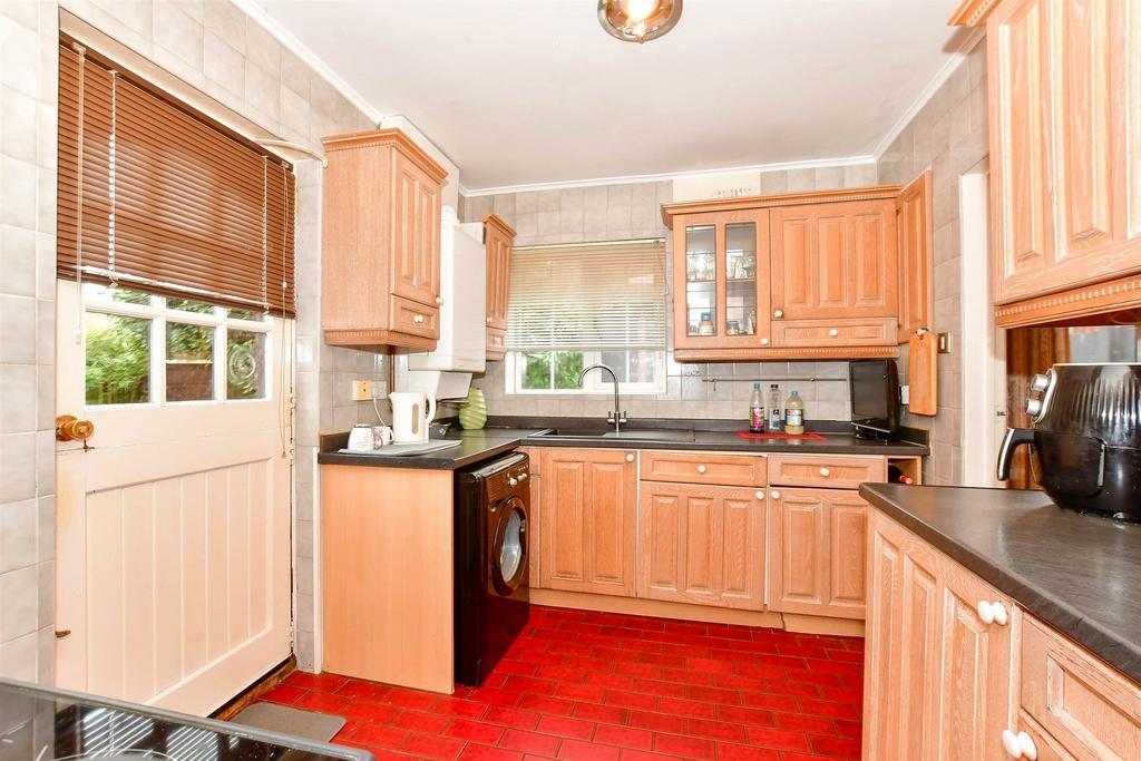 Blenheim Drive, Welling, Kent 3 bed semidetached house for sale £475,000