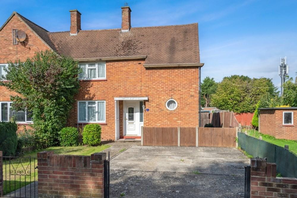 Colne Orchard, Iver SL0 2 bed semidetached house for sale £460,000