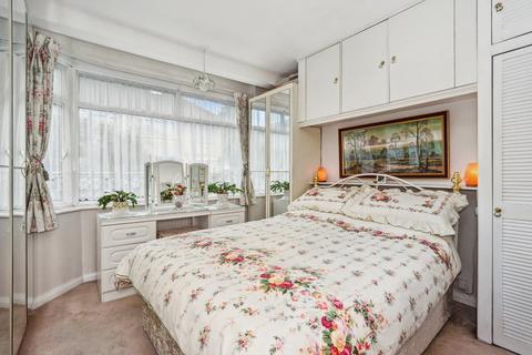 2 bedroom ground floor maisonette for sale - Montrose Avenue, Slough SL1