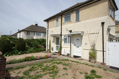 2 bedroom ground floor maisonette for sale, Montrose Avenue, Slough SL1