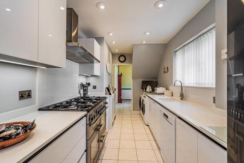 3 bedroom terraced house for sale - Knolton Way, Slough SL2