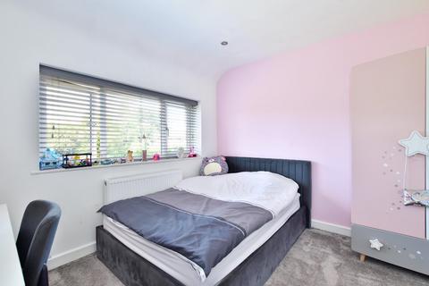 3 bedroom semi-detached house for sale, Whitehouse Way, Iver Heath SL0