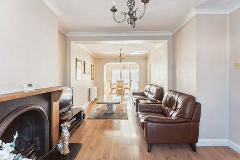 4 bedroom semi-detached house for sale, Pinewood Green, Iver Heath SL0