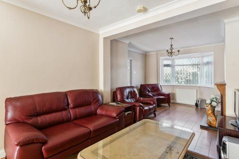 97 Pinewood Green, Iver, SL0 0QN