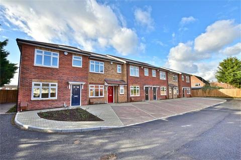3 bedroom end of terrace house for sale, Foxcroft, Iver SL0