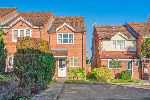 28 Martindale, Iver, SL0 0HY
