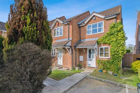 28 Martindale, Iver, SL0 0HY