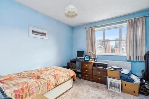 28 Martindale, Iver, SL0 0HY