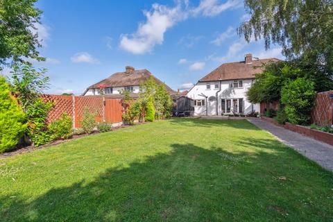 undefined, The Poynings, Iver SL0