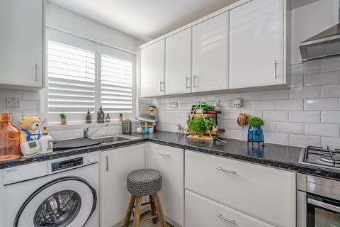 68 Leas Drive, Iver, SL0 9RD