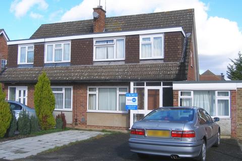 6 bedroom terraced house to rent, Moore Grove Crescent, Egham, Surrey, TW20