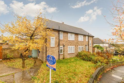 65 Gifford Gardens, London, W7 3AS