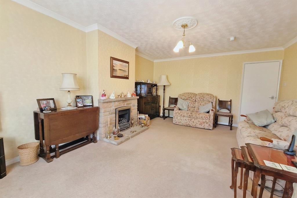 Bridport 2 bed semidetached bungalow for sale £350,000