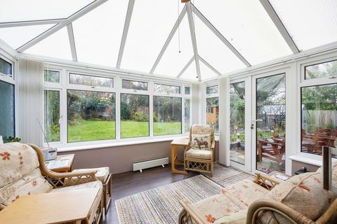 4 bedroom detached house for sale - 5 Collison Place, TN30