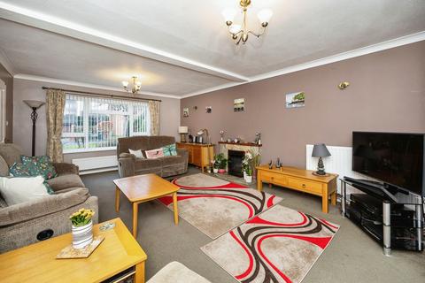 4 bedroom detached house for sale - 5 Collison Place, TN30