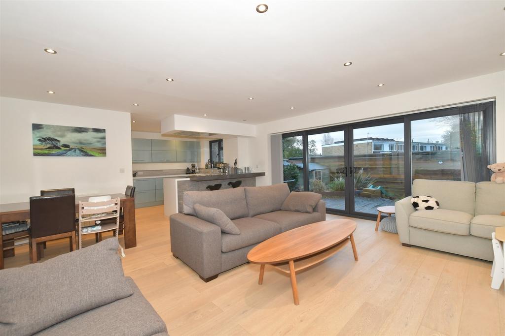 Brook Gardens, Emsworth, Hampshire 5 bed semidetached house for sale