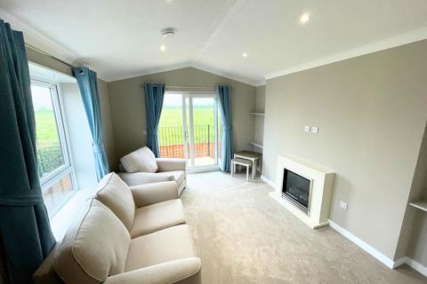 2 bedroom park home for sale, Grantham, Lincolnshire, NG32