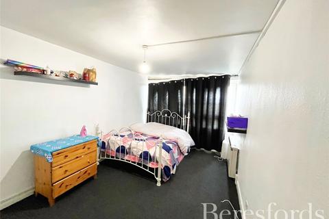 2 bedroom apartment for sale - Slewins Close, Hornchurch, RM11