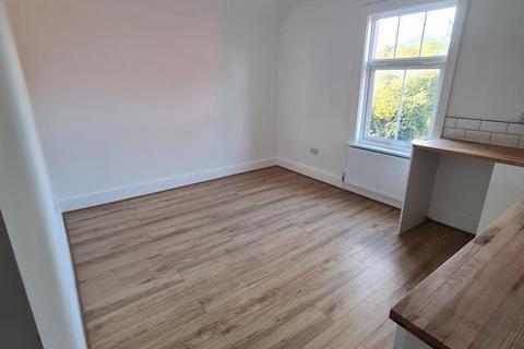 1 bedroom apartment to rent, Llandrindod Wells,  Powys,  LD1