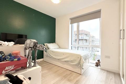 16 Embleton Lane, Castle Hill, Swanscombe, DA10 1BX