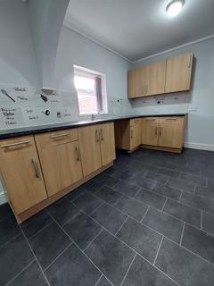 3 bedroom semi-detached house to rent, Middlesbrough TS3