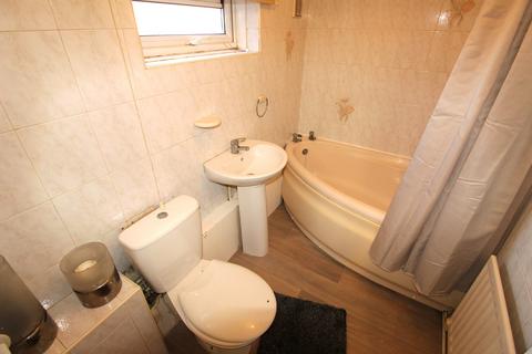 2 bedroom flat to rent, Lucerne Road, Fulwood PR2