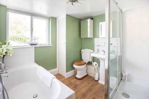 8 Gastons Road, Malmesbury, SN16 0BE