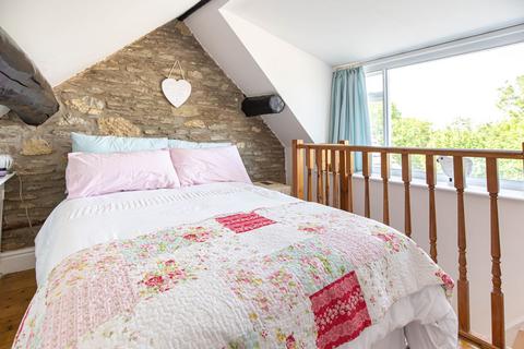 8 Gastons Road, Malmesbury, SN16 0BE