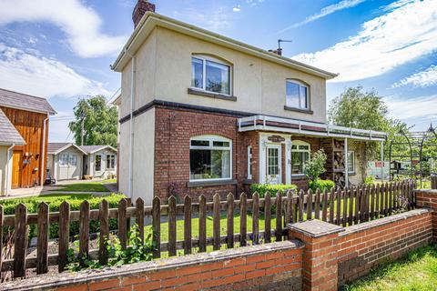 4 bedroom detached house for sale - Meadow Lane, Little Somerford, SN15