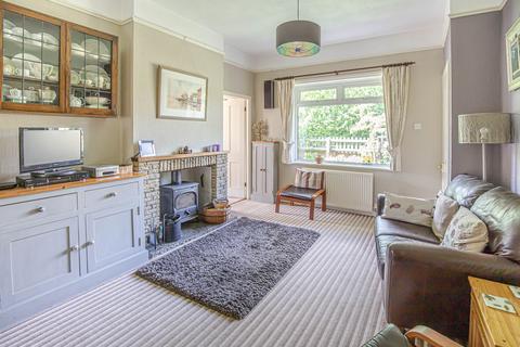 4 bedroom detached house for sale - Meadow Lane, Little Somerford, SN15