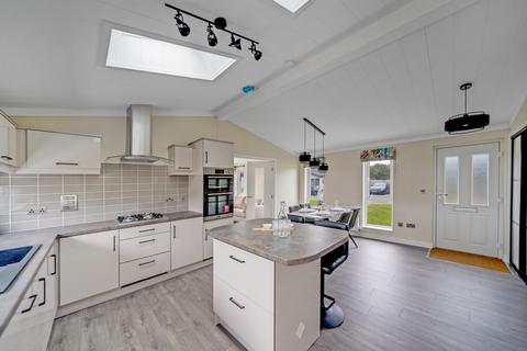 2 bedroom park home for sale, Chelmsford, Essex, CM2