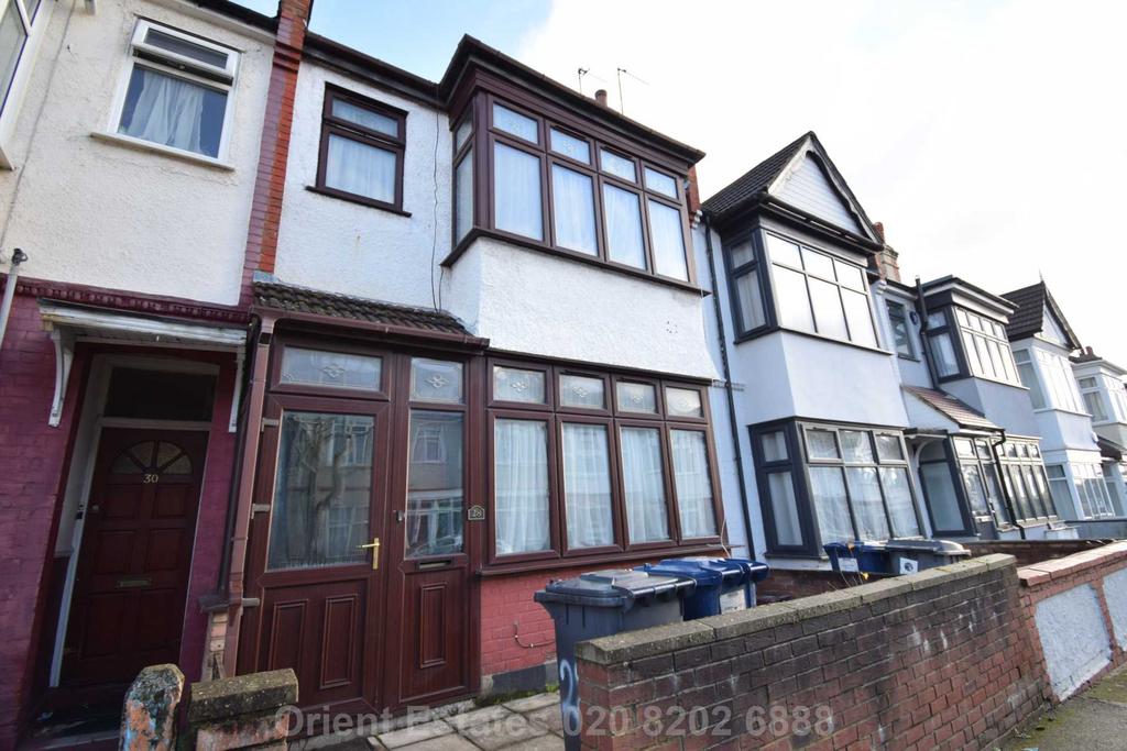 Dartmouth Road, Hendon Central 3 bed terraced house to rent £2,500
