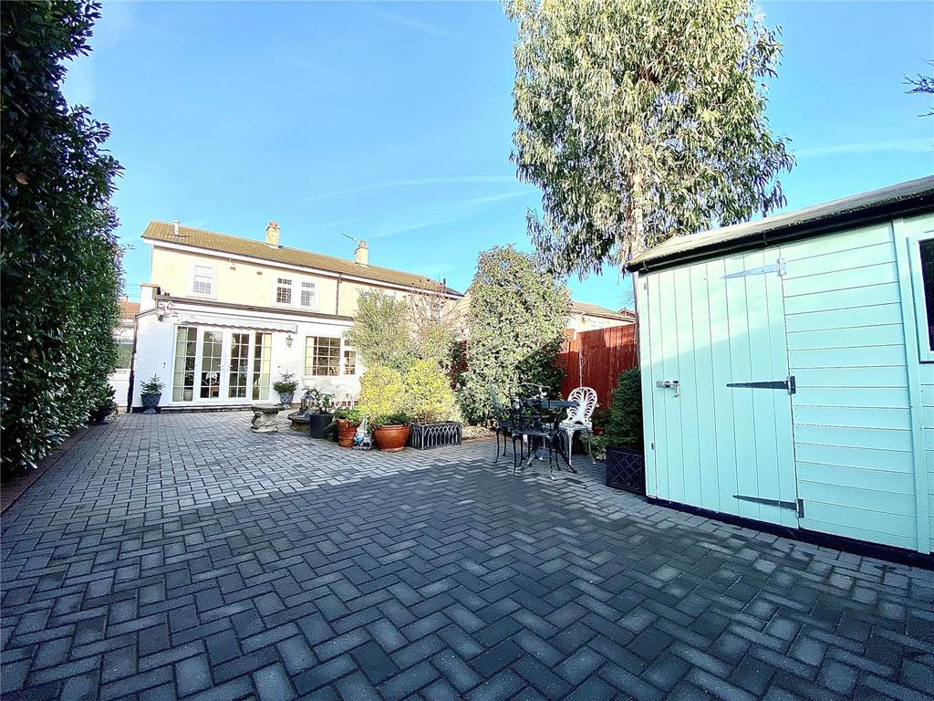 Garden Reverse
