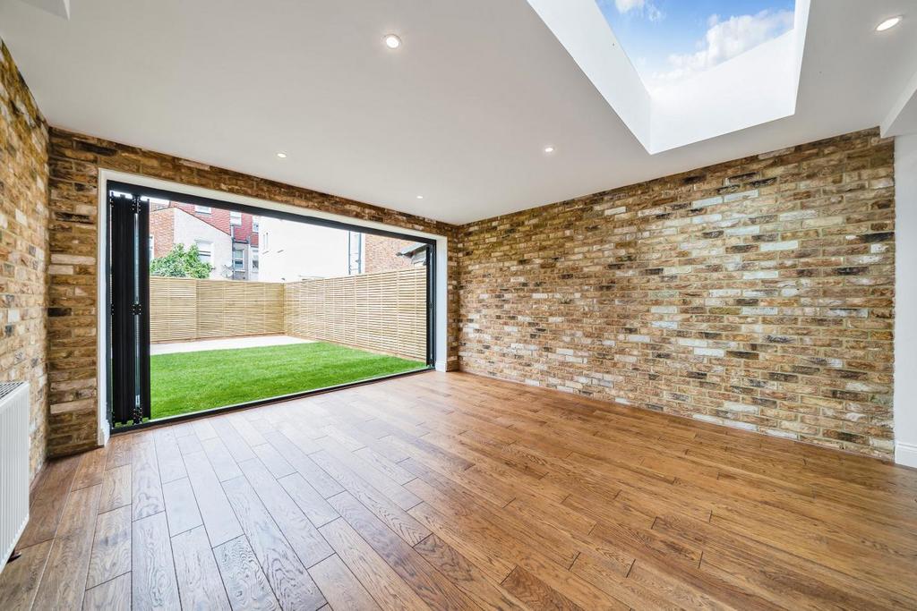 Khartoum Road, Tooting 4 bed terraced house for sale £900,000