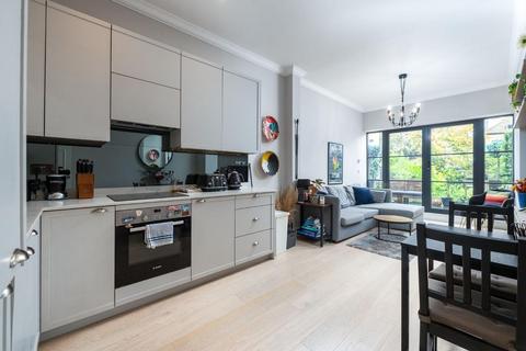 2 bedroom flat to rent, Cavendish Road, Clapham, London, SW12