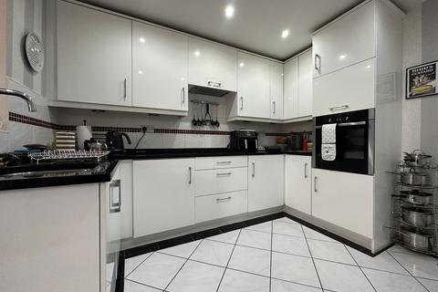 32 Braemar Drive, South Shields, NE34 7TZ