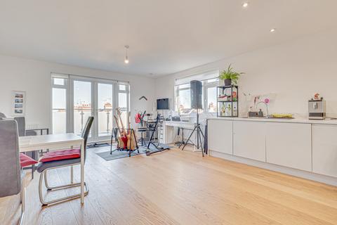 1 bedroom flat for sale, London Road, Westcliff-on-sea, SS0