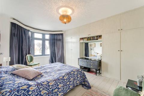 3 bedroom terraced house to rent, Haycroft Gardens, Kensal Green, London, NW10